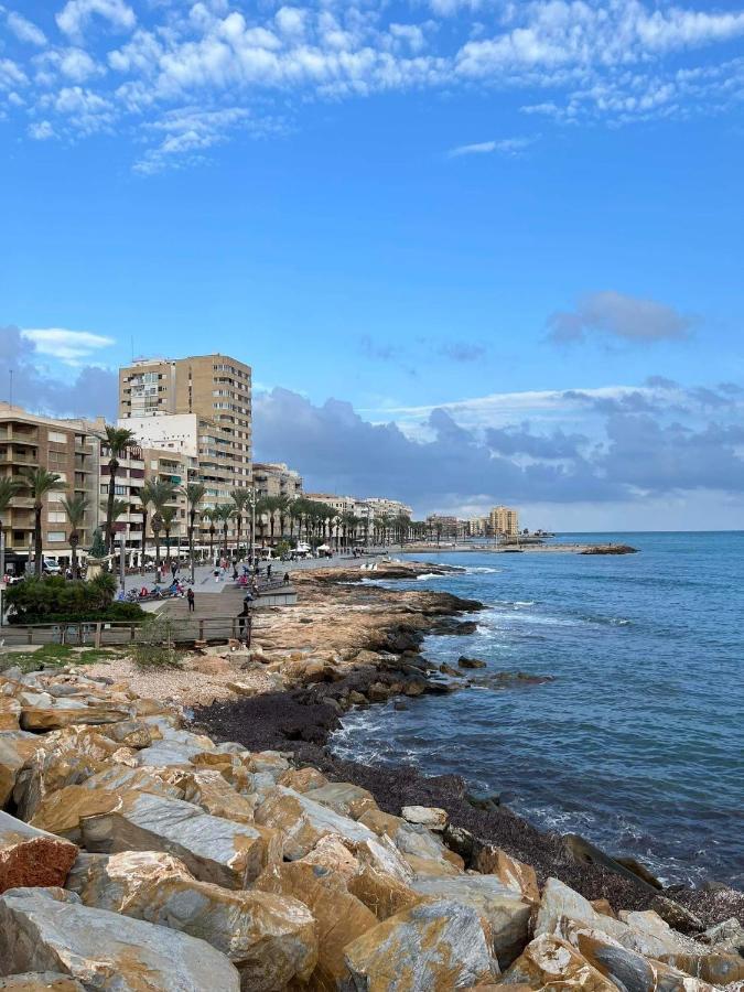 Uroczy Apartament Przy Playa De Los Locos Τορεβιέχα Εξωτερικό φωτογραφία